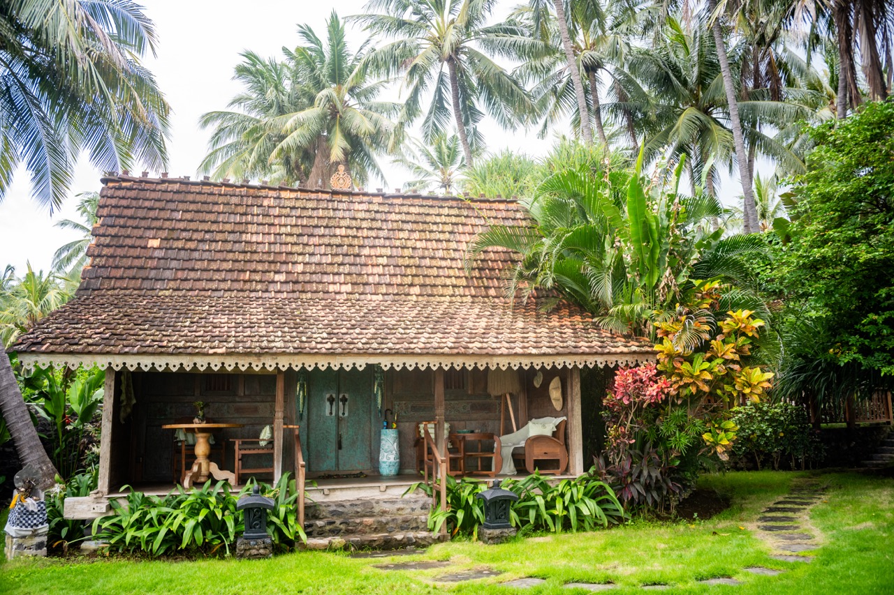 Emeraude - Outside 2